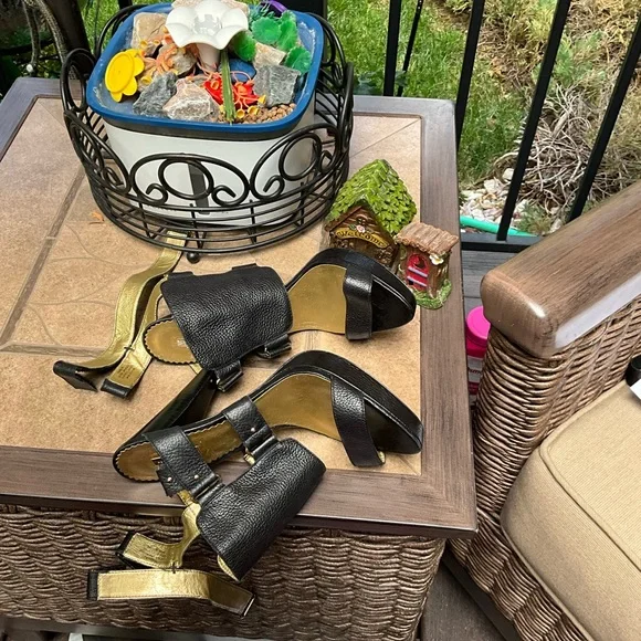 Elegant Black Women's Sandals by Report Signature size 7.5 - Picture 12 of 13